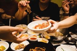 'Thủ phạm' gây ung thư dạ dày có thể nằm ngay trên bàn ăn