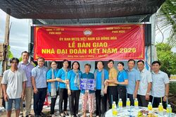 An Giang trao 6 căn nhà Đại đoàn kết cho hộ cận nghèo