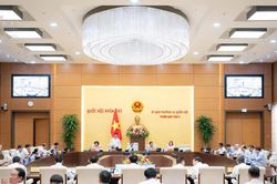 Chuyển tư duy đột phá từ quản lý tài nguyên đơn thuần sang mô hình quản trị biển hiện đại
