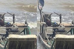 Bè mảng vẫn nổ máy khi dạt vào bờ, ngư dân 64 tuổi mất liên lạc
