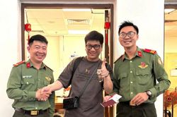 Công an Đà Nẵng trao trả đồng hồ Rolex trị giá 1,6 tỷ đồng