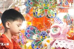 Rộn ràng khai mạc Lễ hội Trung Thu 2026 tại Hà Nội