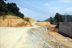 Gỡ vướng mặt bằng để cao tốc cửa khẩu Hữu Nghị - Chi Lăng cán đích