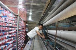 Từ lao động xuất khẩu đến ông chủ xưởng ngư lưới cụ đầu tiên ở Hà Tĩnh