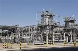 Saudi Arabia khôi phục đường ống chiến lược, hạ nhiệt giá dầu