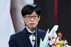 MC Yoo Jae Suk lần đầu hủy lịch quay sau 35 năm hoạt động