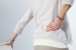 Ai nên tầm soát loãng xương?