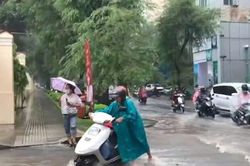 TP.HCM: Loạt tuyến đường trung tâm ngập cục bộ