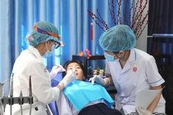 280 học sinh khuyết tật được thăm khám răng miệng miễn phí