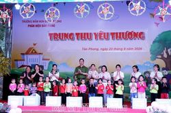 'Trung thu yêu thương' tại phân hiệu Bản Giang