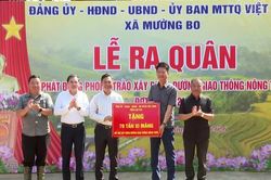 Phó Bí thư Tỉnh ủy Nguyễn Thế Phước dự Lễ phát động làm đường giao thông nông thôn tại xã Mường Bo