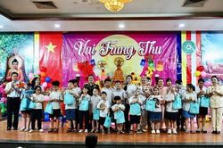 Hà Nội: Đêm hội 'Vui Trung thu' tại chùa Quán Sứ