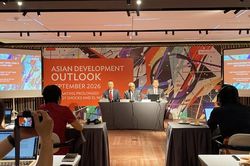 ADB nâng dự báo tăng trưởng kinh tế Việt Nam lên 7,8% năm 2026