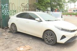 Dừng đỗ xe lộn xộn trước cổng sau Bệnh viện K Tân Triều
