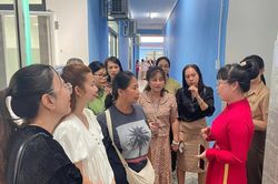 Bài 2: Khi phụ huynh cùng giám sát bữa ăn