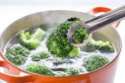 Ăn rau mỗi ngày nhưng mắc 5 sai lầm này có thể gây hại cho sức khỏe