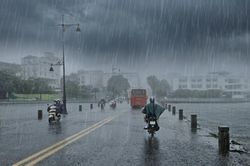 Tp. Huế chủ động từ sớm - Cảnh báo không chủ quan trước mưa lớn, thiên tai