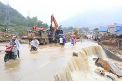 Khánh Hòa chủ động ứng phó mưa lớn, lũ quét, sạt lở đất phức tạp trong những ngày tới