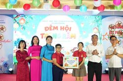 Vui tươi, ấm áp 'Đêm hội Trăng rằm' xã Đan Phượng