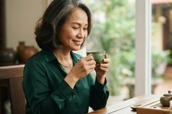 Uống trà xanh thế nào có lợi cho tim mạch?