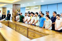 Làm thủ tục khai trừ Đảng 7 người thuộc Tổ Trật tự đô thị bị khởi tố ở Đà Nẵng