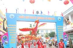 Rực rỡ sắc màu ở Lễ Nghinh Ông TPHCM năm 2026