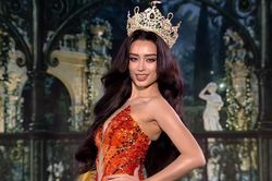 Hoa hậu Việt suýt rơi vương miện khi 'đấu' 80 người đẹp