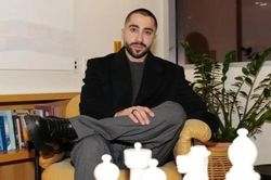 Chàng trai Mỹ gốc Iran sở hữu startup AI 4 tỷ USD ở tuổi 25