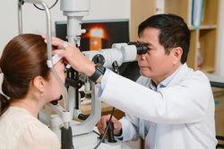 Bệnh lý võng mạc đái tháo đường và những biến chứng gây mù lòa