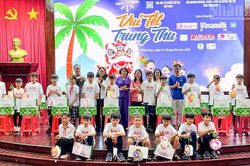 Trẻ em Vĩnh Long rộn ràng vui Tết Trung thu