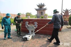 Khảo sát khu vực nghi có mộ tập thể liệt sĩ bằng thiết bị radar xuyên đất tại Hải Phòng