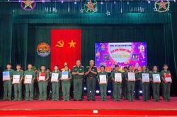 Rộn ràng Tết Trung thu tại Trường Thiếu sinh quân miền Trung