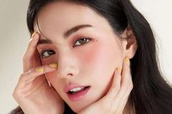 Mỹ nhân có gương mặt đẹp nhất thế giới xin lỗi