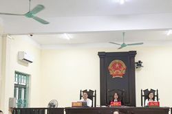 Cho ở nhờ và mượn điện thoại, chủ nhà bị trộm luôn xe SH