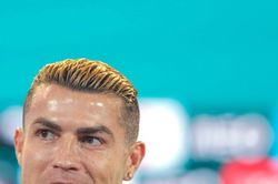 Ronaldo sẵn sàng ngồi dự bị khi lên tuyển Bồ Đào Nha