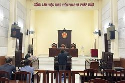 Viện kiểm sát Quân sự khu vực 72 kiểm sát xét xử vụ án 'Tàng trữ, sử dụng trái phép chất độc'