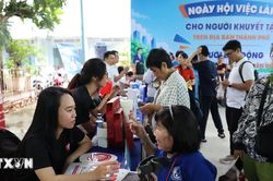 Trao cơ hội việc làm, giúp người khuyết tật khẳng định bản thân