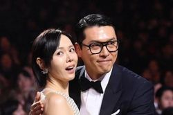 Son Ye Jin phản ứng khi bị Hyun Bin 'bắt gặp' thân mật với Ji Chang Wook trong phim