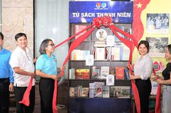 TPHCM: Ra mắt Tủ sách thanh niên và Không gian văn hóa Hồ Chí Minh số tại Chi hội ngoài nhà nước