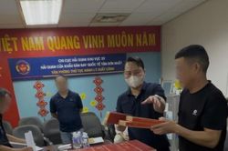 Khởi tố 4 người Trung Quốc vận chuyển gần 18.000 bao thuốc lá nhập lậu