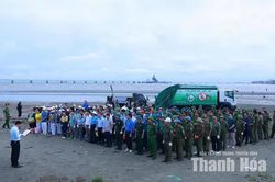 Phường Nghi Sơn ra quân dọn vệ sinh môi trường và thiết lập trật tự công cộng, trật tự đô thị