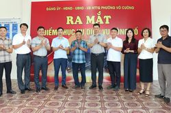 Phó Bí thư Thành ủy Trần Huy Phương dự ra mắt Điểm phục vụ dịch vụ công số tại phường Võ Cường