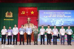 Tập trung tháo gỡ khó khăn trong xây dựng dữ liệu