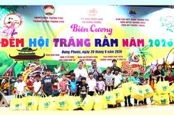 Đêm hội trăng rằm ở biên cương