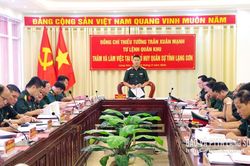 Tư lệnh Quân khu 1 thăm và làm việc tại Bộ CHQS tỉnh