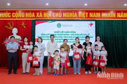 Tết Trung thu vui tươi và ấm áp dành cho trẻ em có hoàn cảnh đặc biệt khó khăn