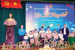 Mang trung thu đến với trẻ em khó khăn