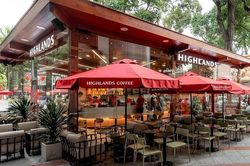 Jollibee bán 11% cổ phần Highlands Coffee với giá 2.300 tỷ đồng