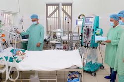 Giữ niềm tin vào đội ngũ thầy thuốc