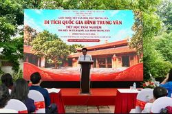 Livestream khám phá nét văn hóa tại Đình Trung Văn